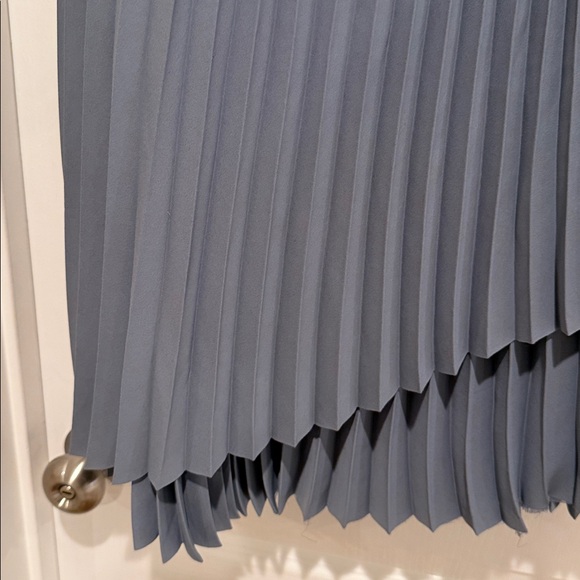 Aritzia Babaton Ladder Skirt Size M/L - Picture 3 of 11